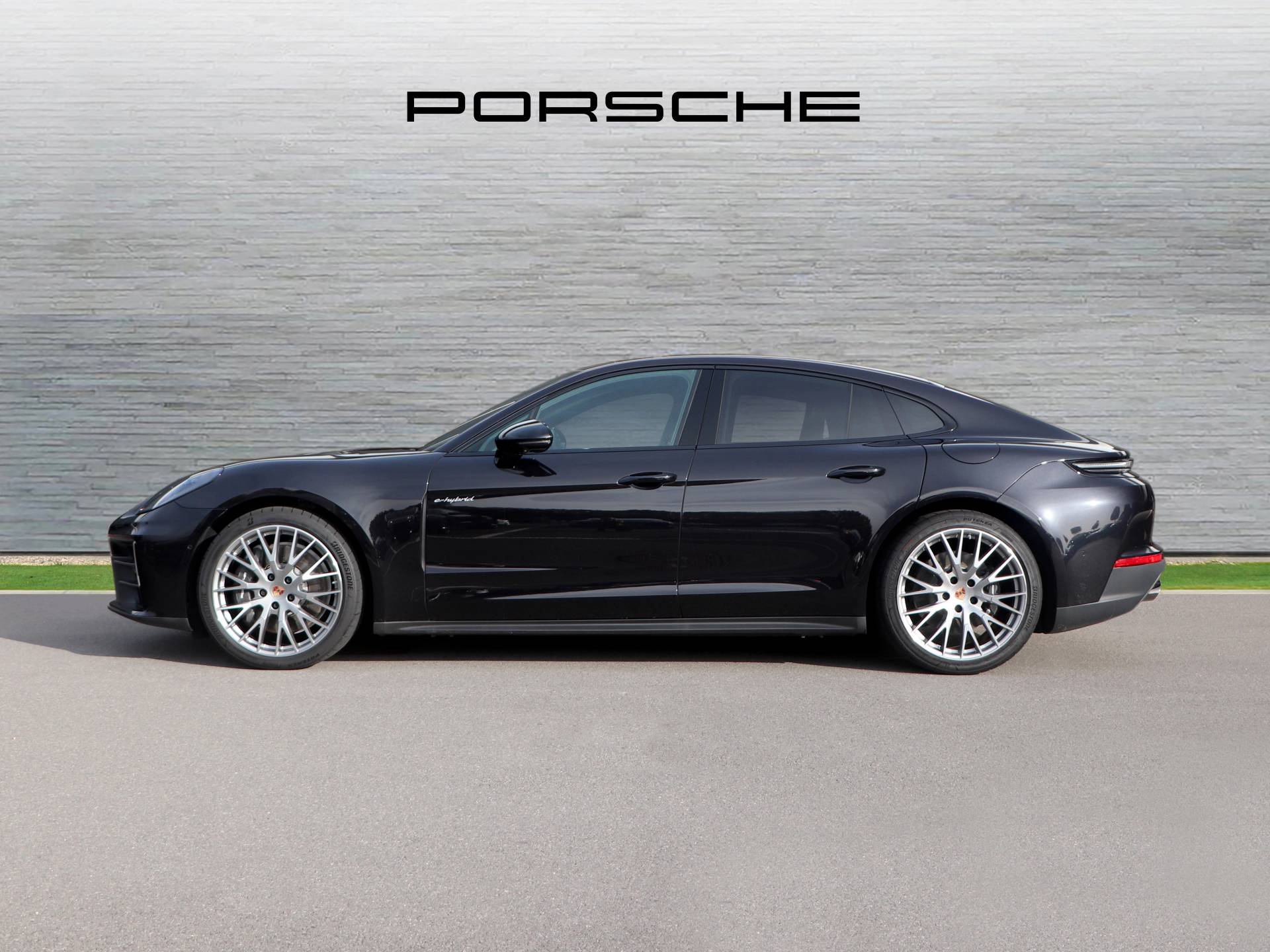 Panamera 4 E-Hybrid, photo 2 of 42