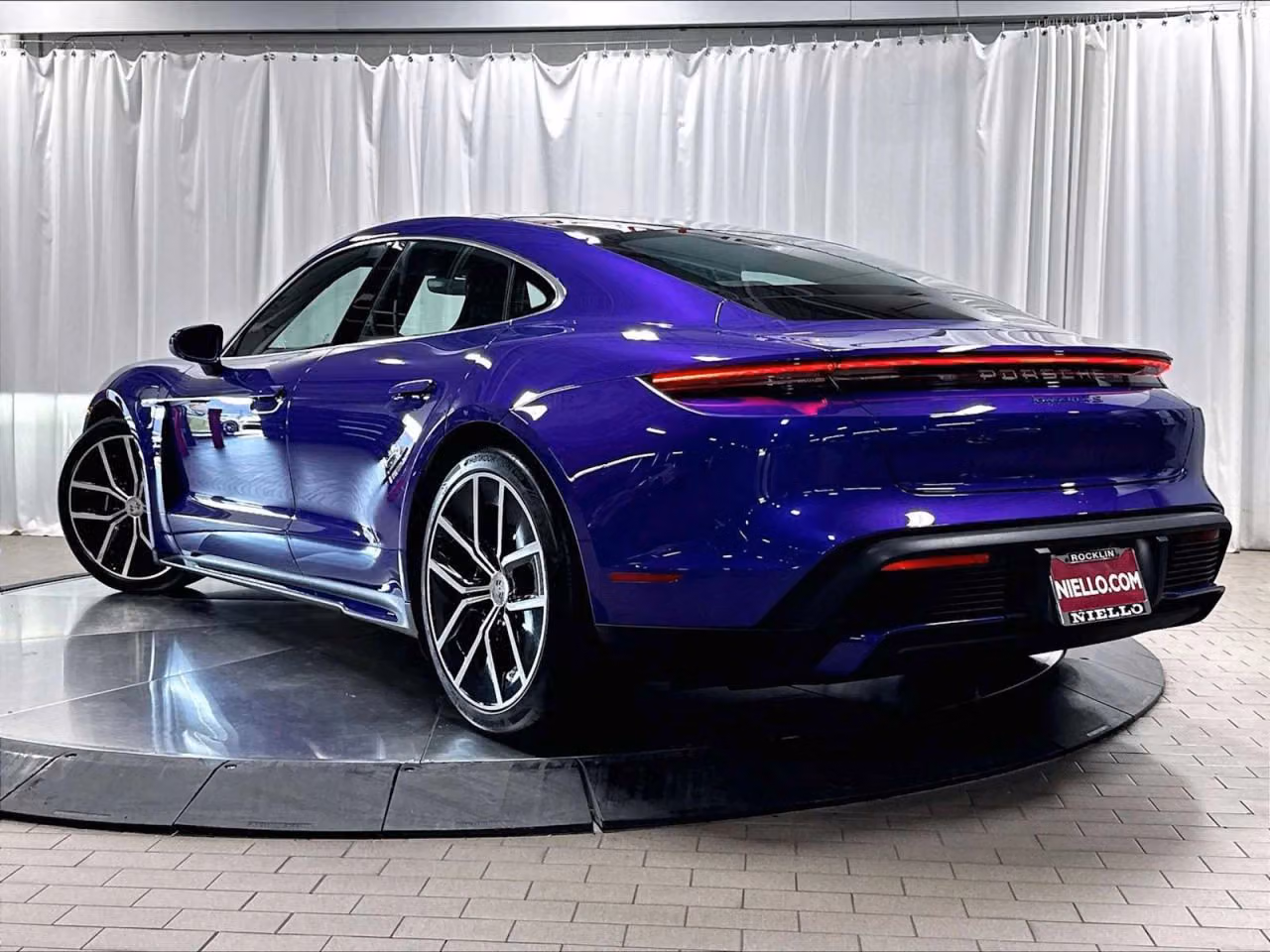 2026 Porsche Taycan S - Photo 20