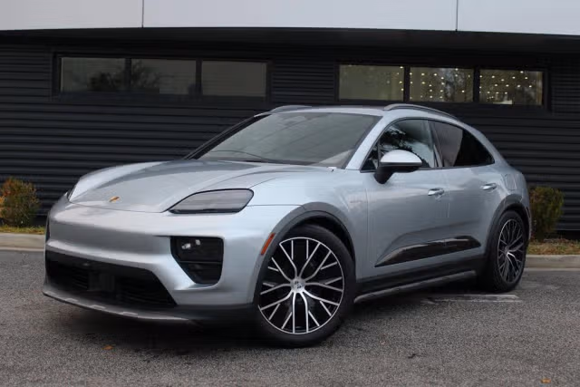 Used 2025 Porsche Macan Base with VIN WP1AA2XA2SL003734 for sale in Charleston, SC