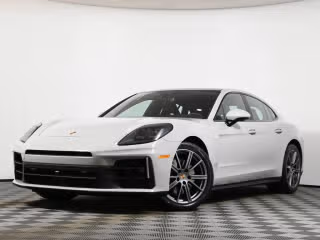 2026 Porsche Panamera 4's photo