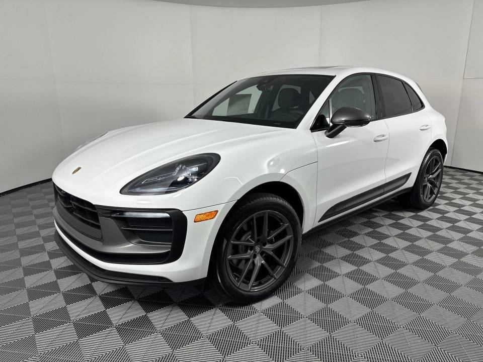 2025 Porsche Macan T