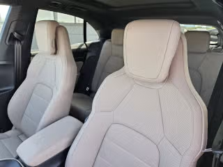 Photo 33