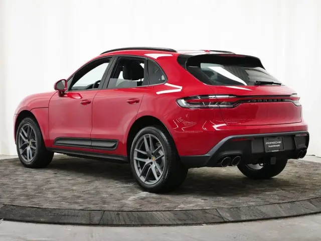 2026 Porsche Macan - Photo 22