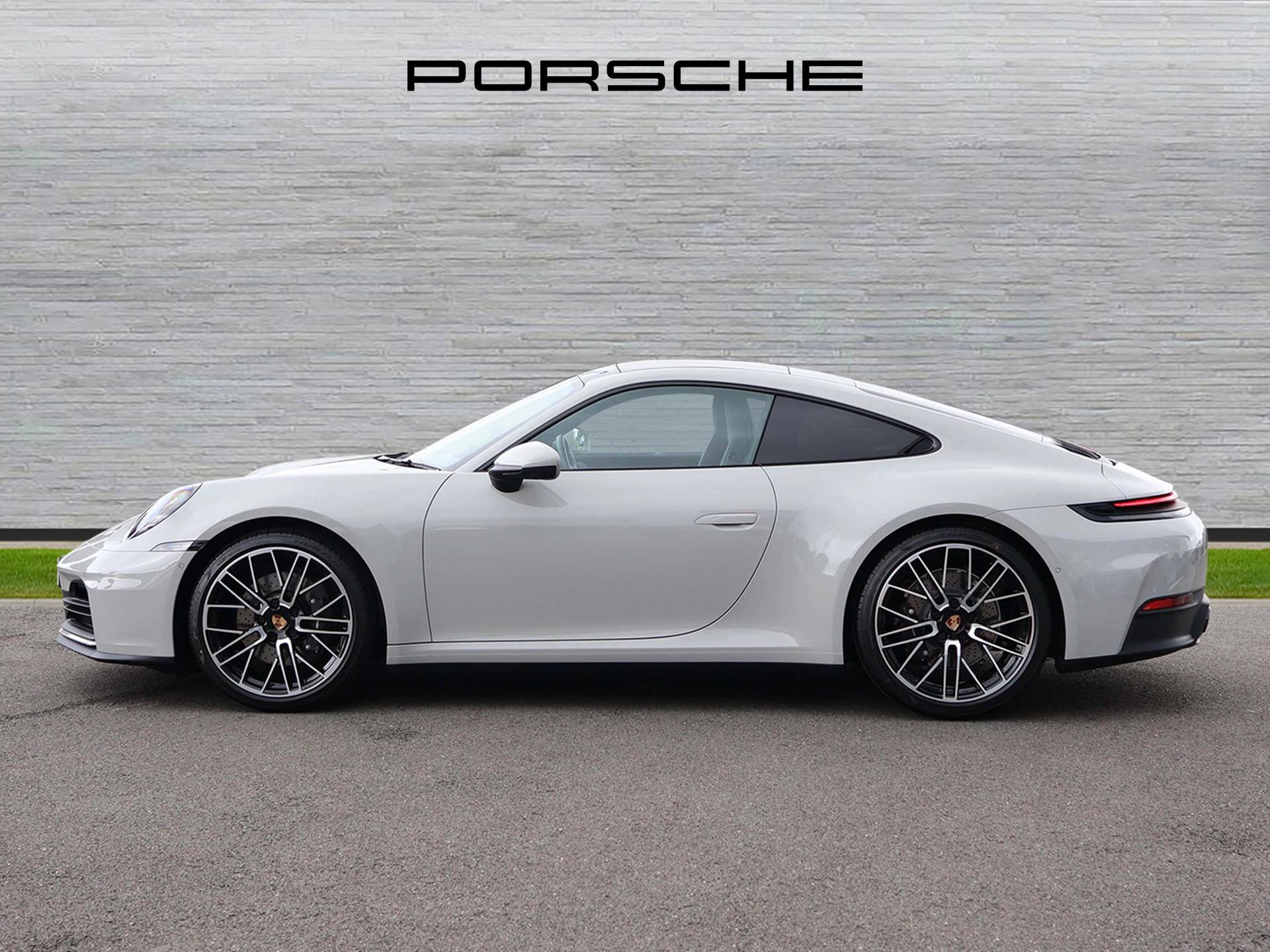 911 Carrera, photo 2 of 32