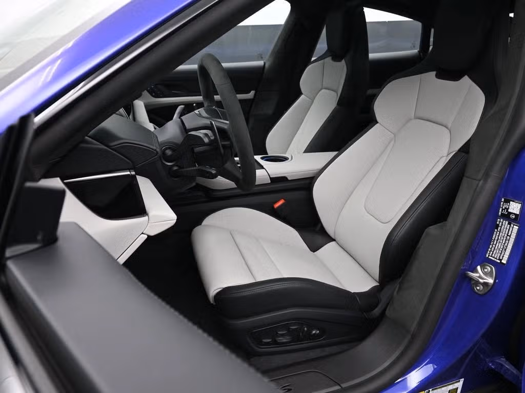 2026 Porsche Taycan GTS - Photo 36