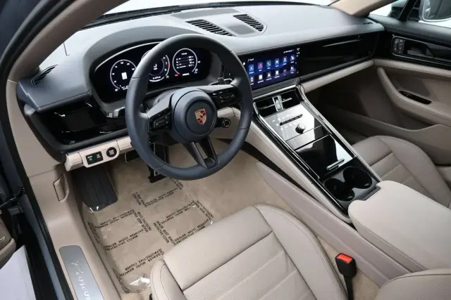 2026 Porsche Panamera Base - Photo 30