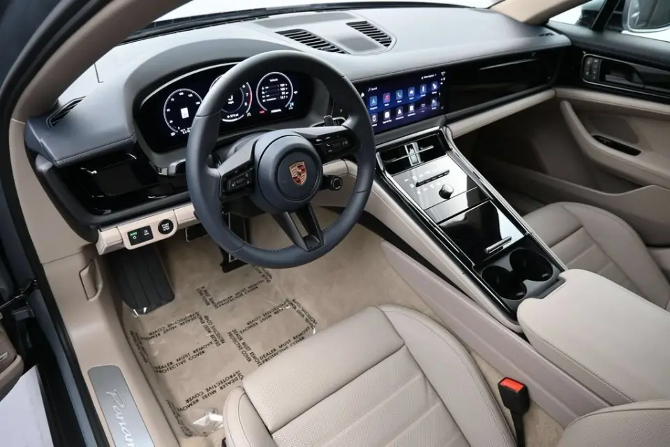 2026 Porsche Panamera Base - Photo 31