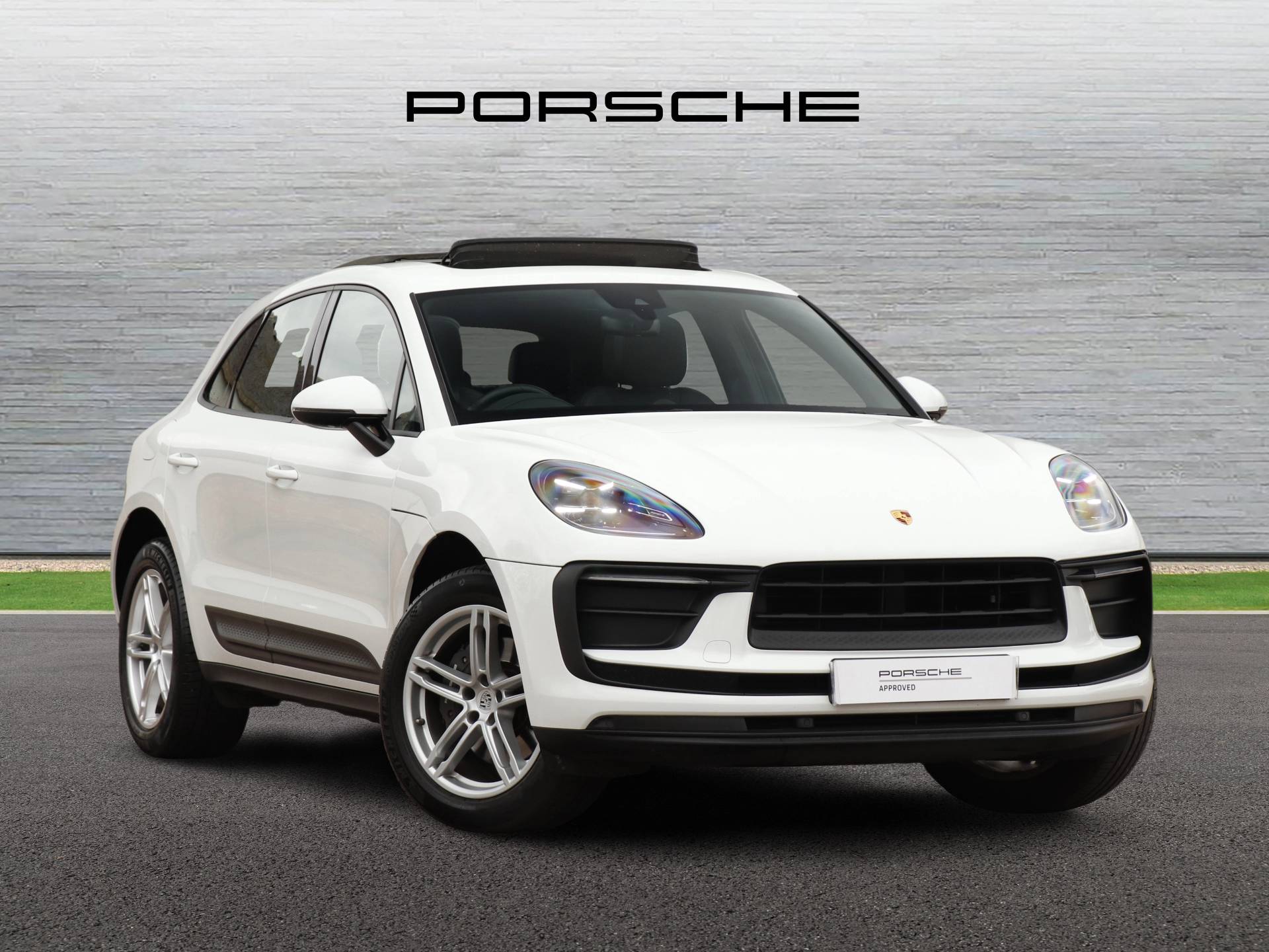 Macan, photo 1 of 36