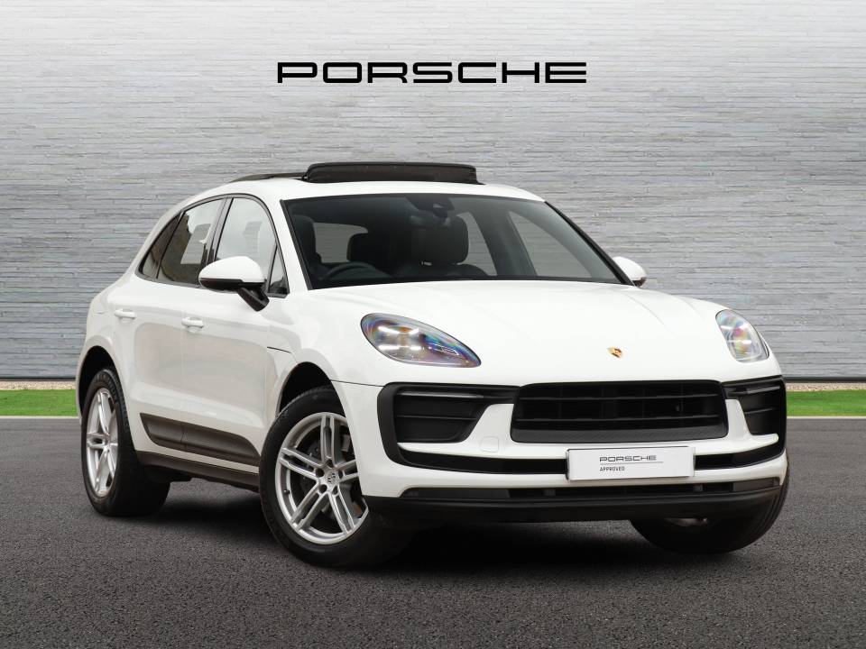 2024 PORSCHE MACAN