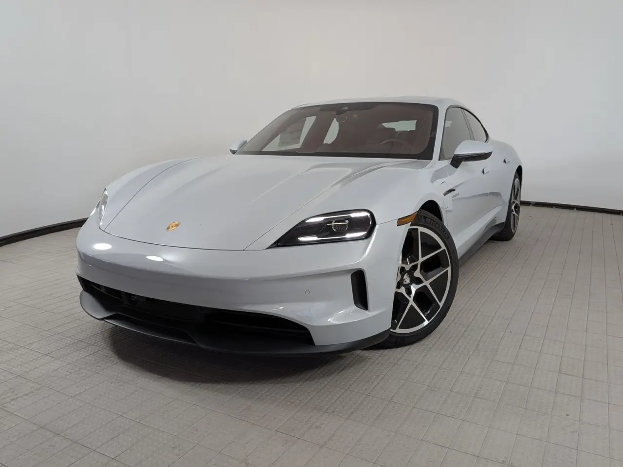 2026 Porsche Taycan Base - Photo 8