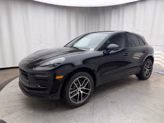 2026 Porsche Macan -'s photo