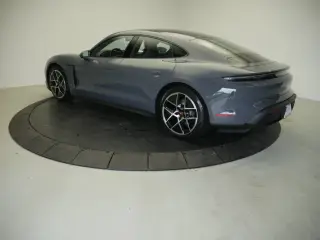 2026 Porsche Taycan Base - Photo 21