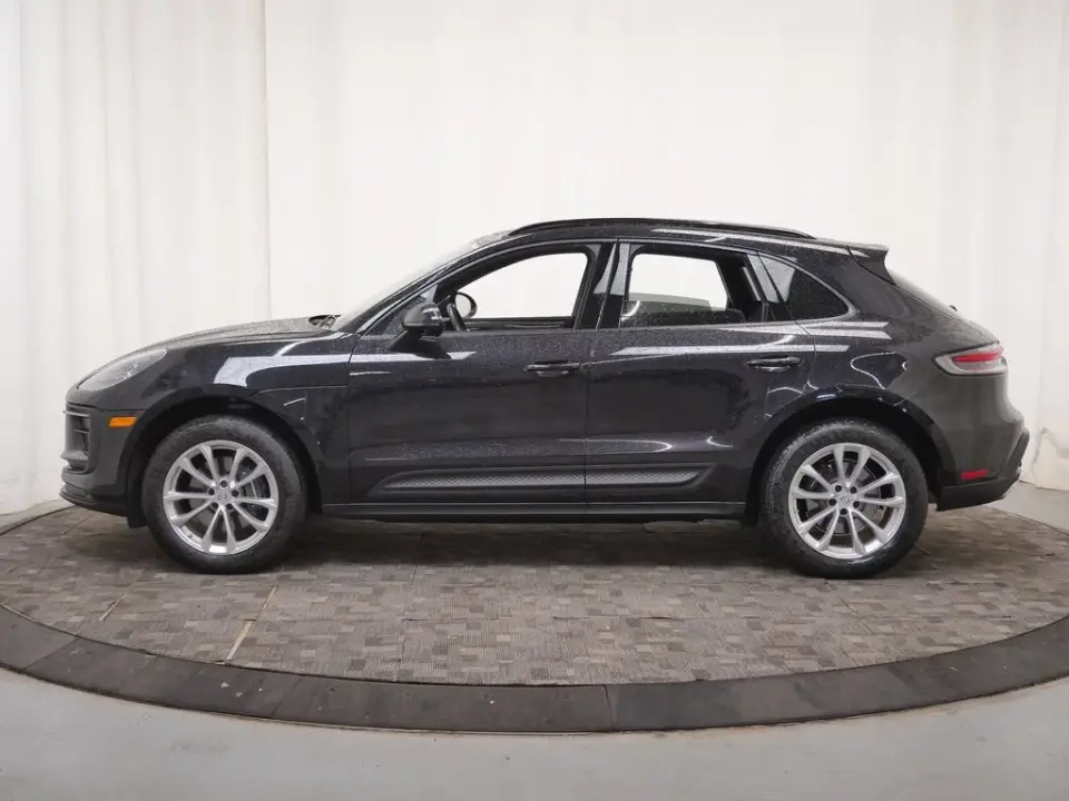 2025 Porsche Macan Base - Photo 15