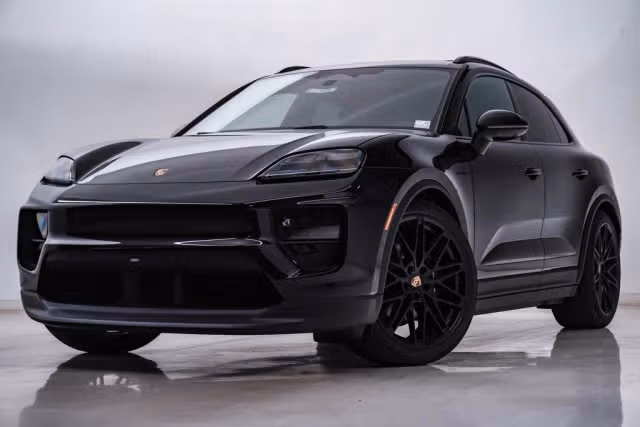 Used 2025 Porsche Macan Base with VIN WP1AA2XA0SL002355 for sale in Westmont, IL