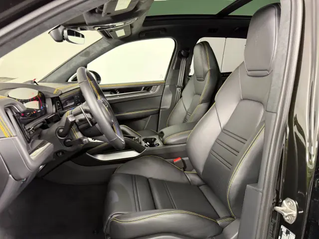 2026 Porsche Cayenne GTS - Photo 38