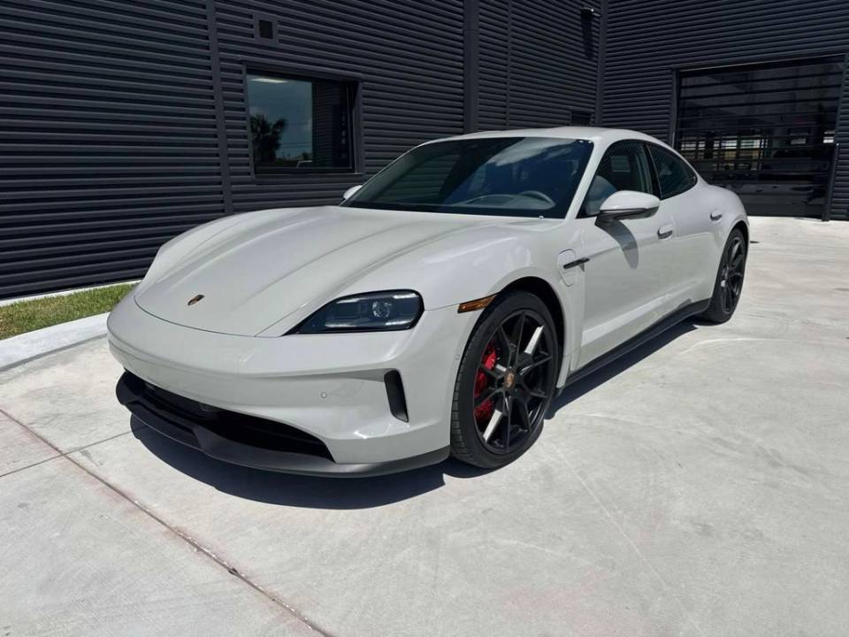 2025 Porsche Taycan S