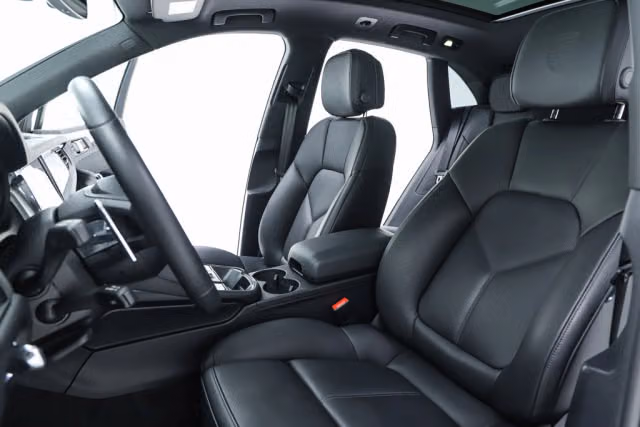 2026 Porsche Macan Base - Photo 34