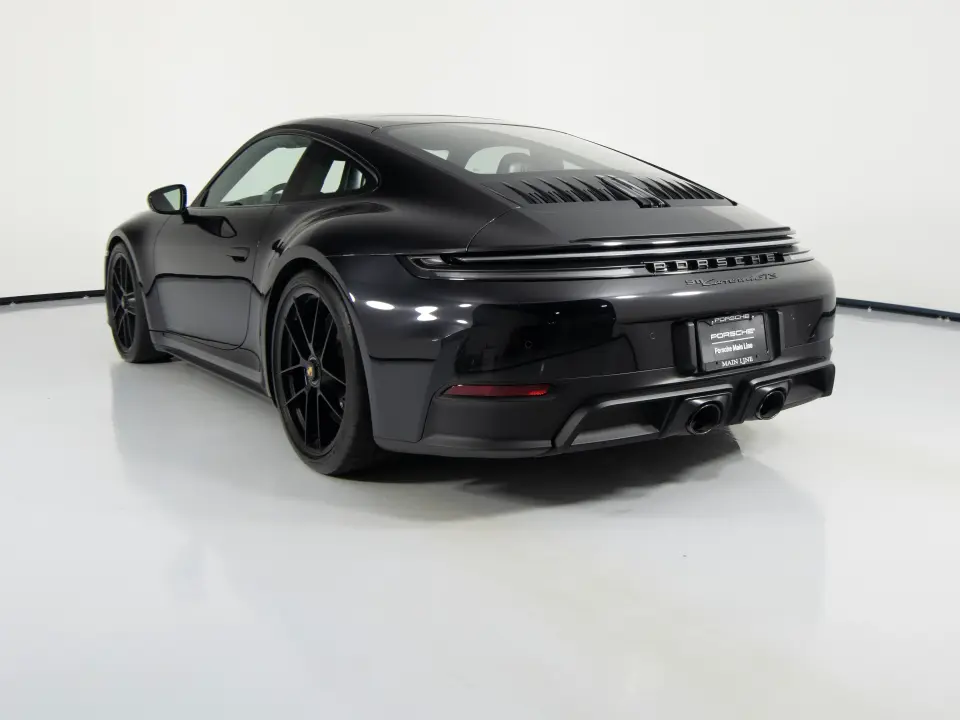 2025 Porsche 911 GTS - Photo 23