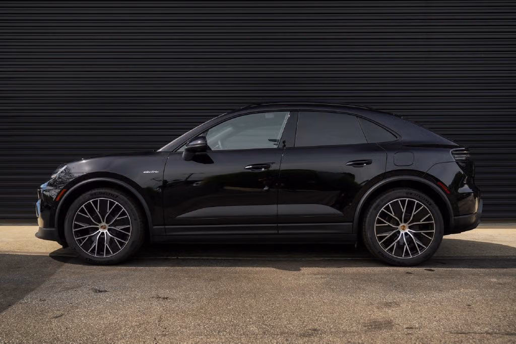2026 Porsche Macan Base - Photo 12
