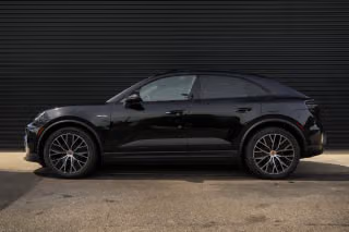 2026 Porsche Macan Base - Photo 9