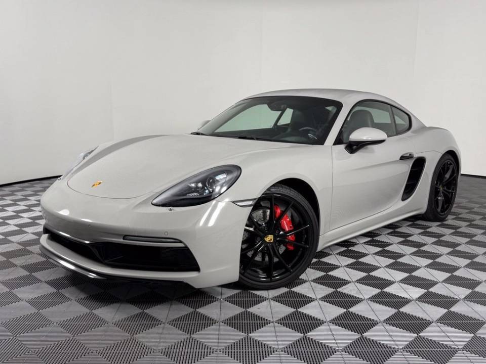 2025 Porsche 718