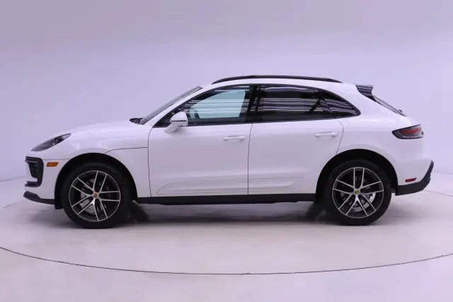 2025 Porsche Macan - Photo 14