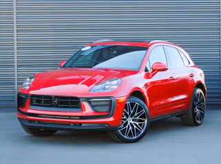 2025 Porsche Macan's photo
