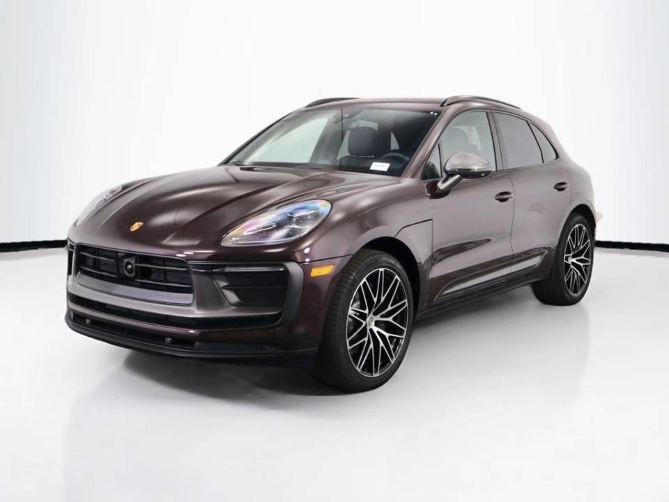 2025 Porsche Macan