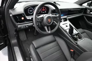 2026 Porsche Panamera 4 E-Hybrid - Photo 29