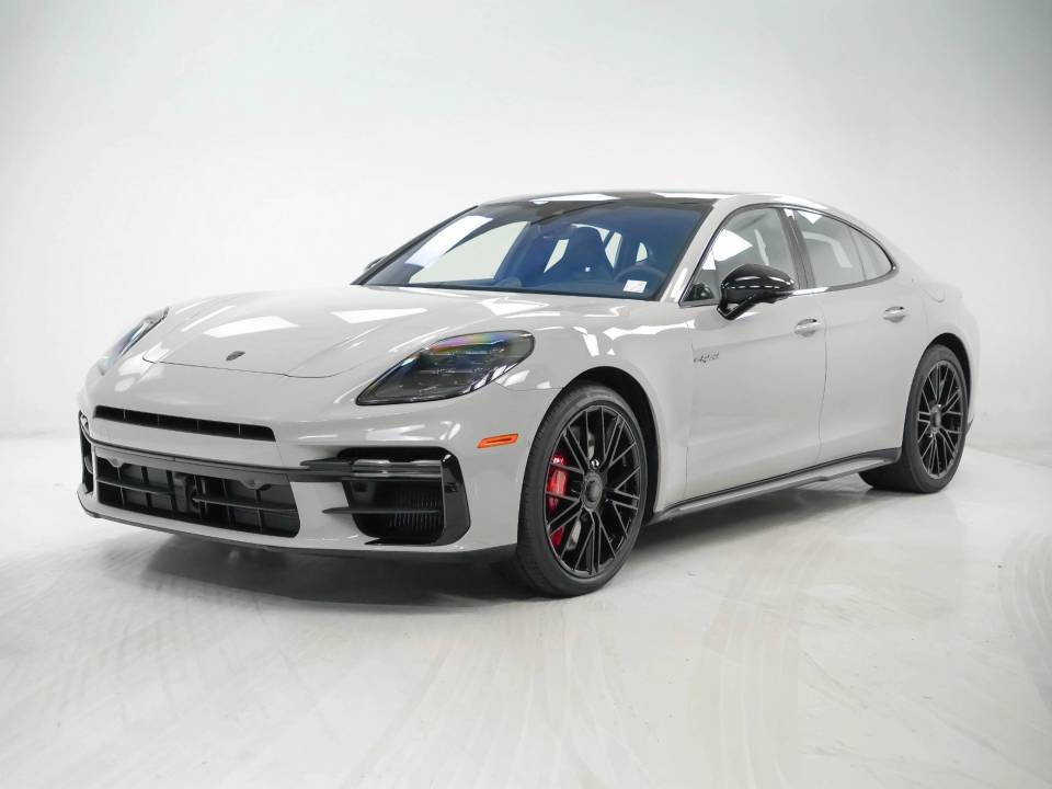 2026 Porsche Panamera