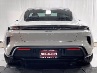 2025 Porsche Taycan Turbo - Photo 33