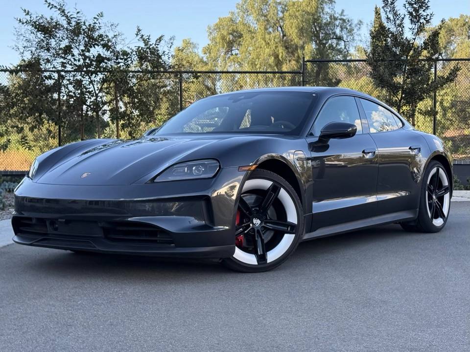 2025 Porsche Taycan S