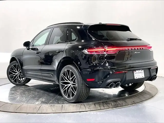2026 Porsche Macan - Photo 22