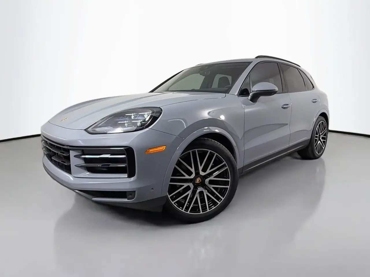 2025 Porsche Cayenne Base - Photo 8