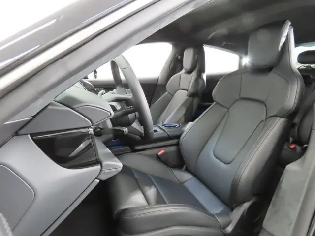 2026 Porsche Taycan Turbo - Photo 38
