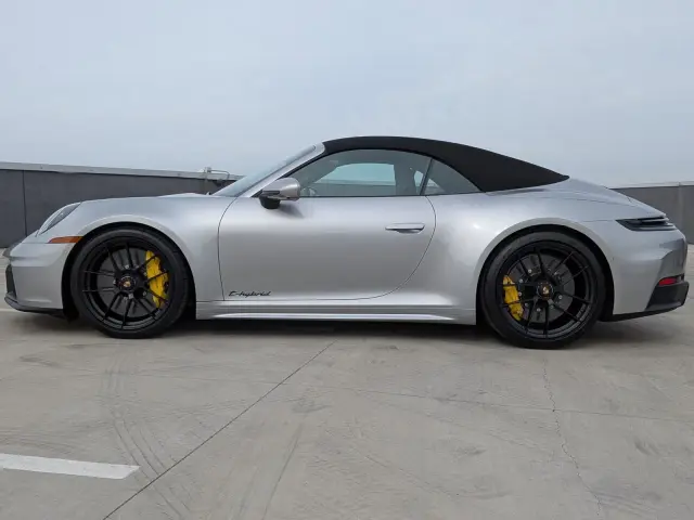 2026 Porsche 911 GTS - Photo 14