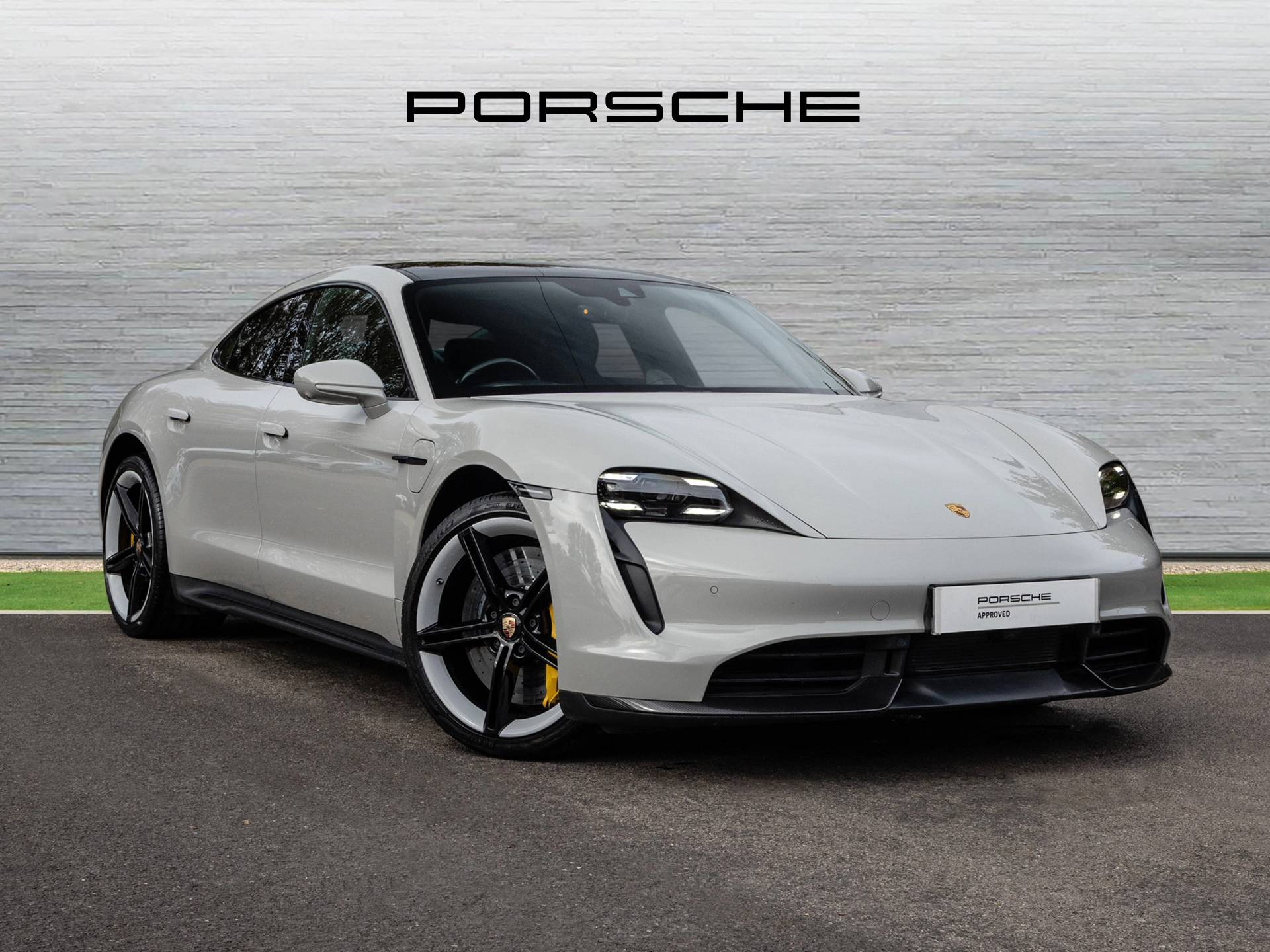 Taycan Turbo S, photo 1 of 43