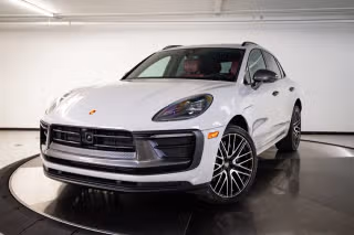 2023 Porsche Macan T's photo