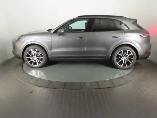 2026 Porsche Cayenne E-Hybrid - Photo 13