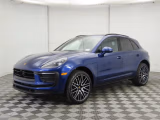 2025 Porsche Macan -'s photo
