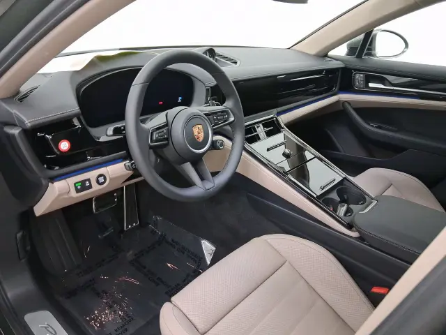 2026 Porsche Panamera 4 E-Hybrid - Photo 30