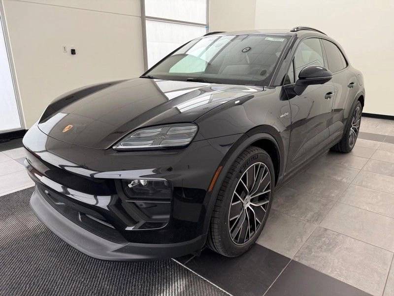 2026 Porsche Macan Base