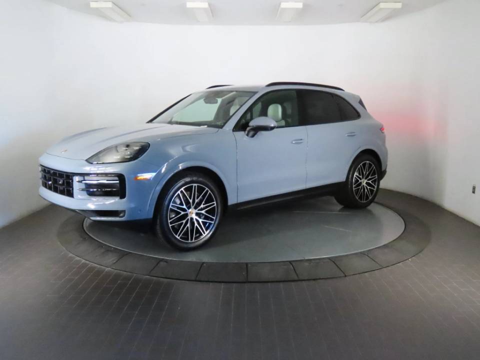 2025 Porsche Cayenne Base