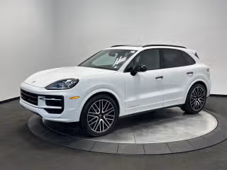 2025 Porsche Cayenne S's photo