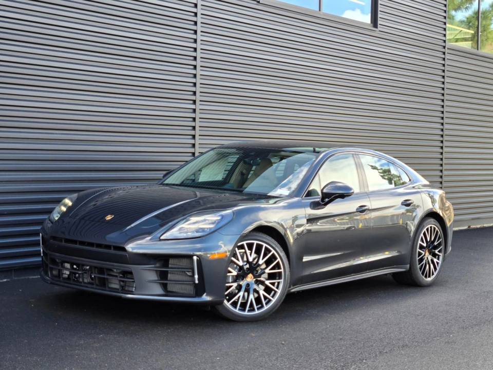 2026 Porsche Panamera