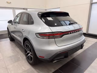 2025 Porsche Macan Base - Photo 17
