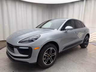 2026 Porsche Macan -'s photo