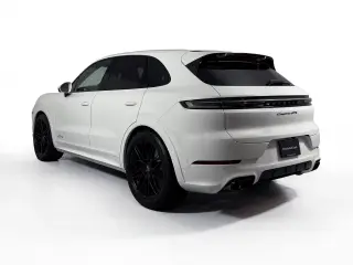 2026 Porsche Cayenne GTS - Photo 21