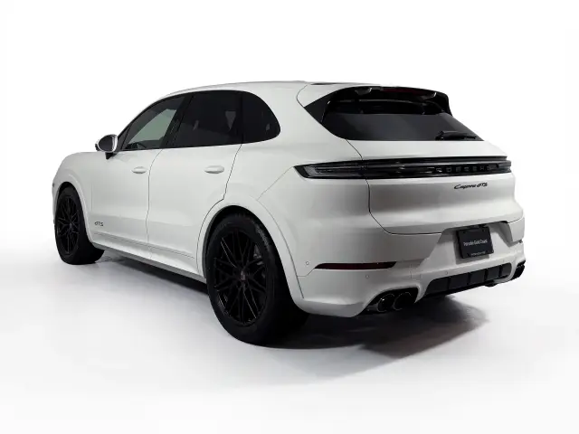 2026 Porsche Cayenne GTS - Photo 22
