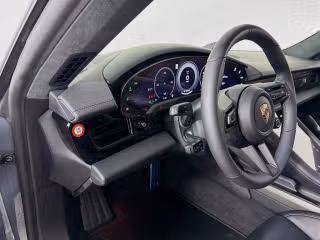 2026 Porsche Taycan GTS - Photo 25